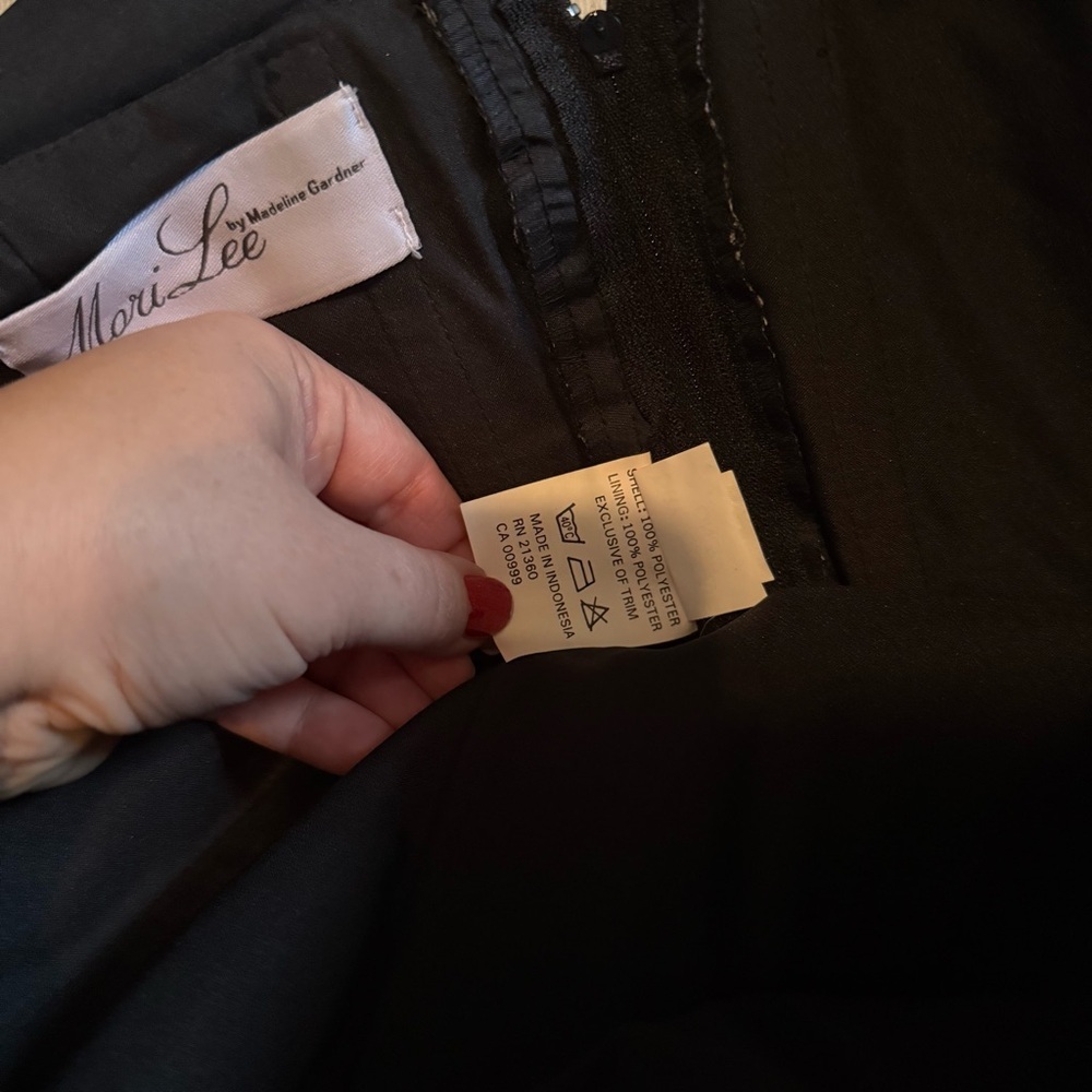 NWT MoriLee by Madeline Gardner black asymmetrical strap cocktail dress - Picture 5 of 13